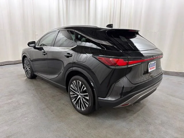 Used 2023 Black Lexus 350 Premium image 4