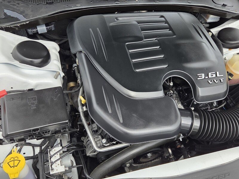 Certified Used 2023 White DODGE SXT RWD image 20