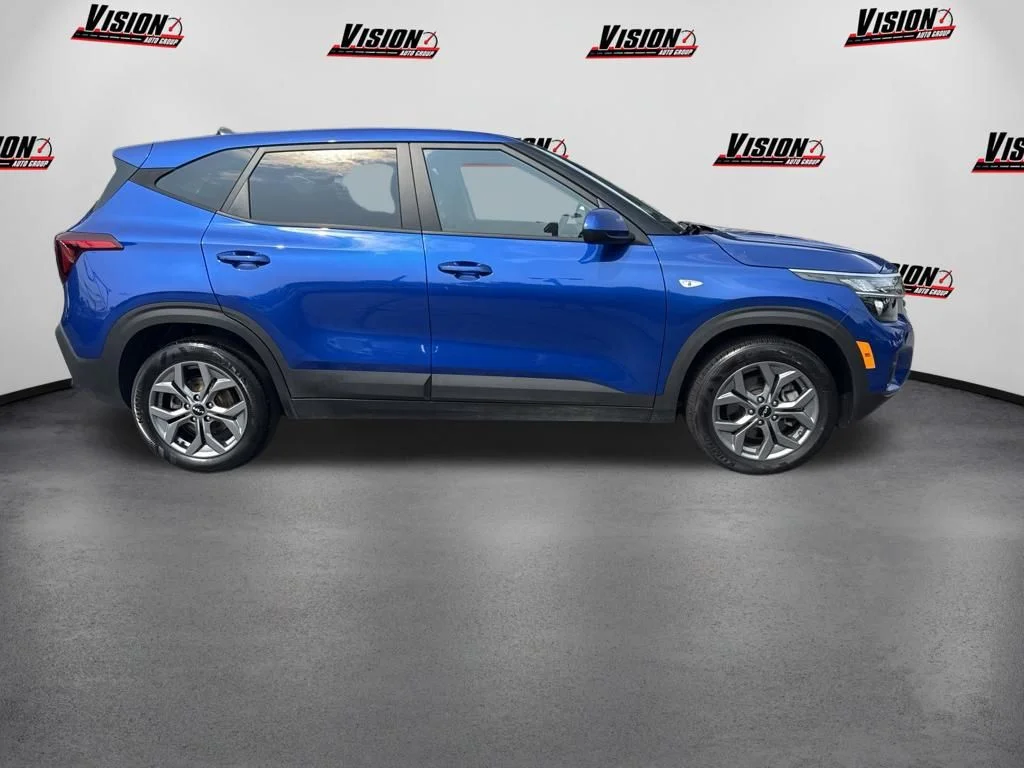 Used 2024 Blue Kia LX image 4