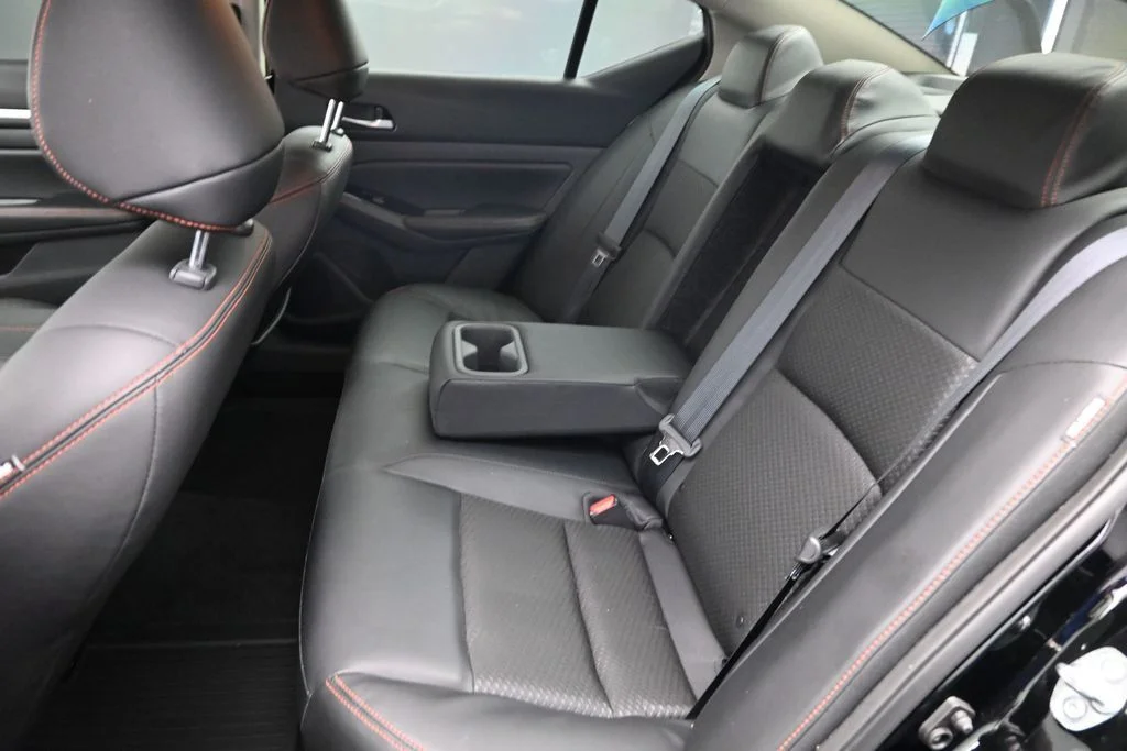 Used 2025 Black Nissan 2.5 SR image 18