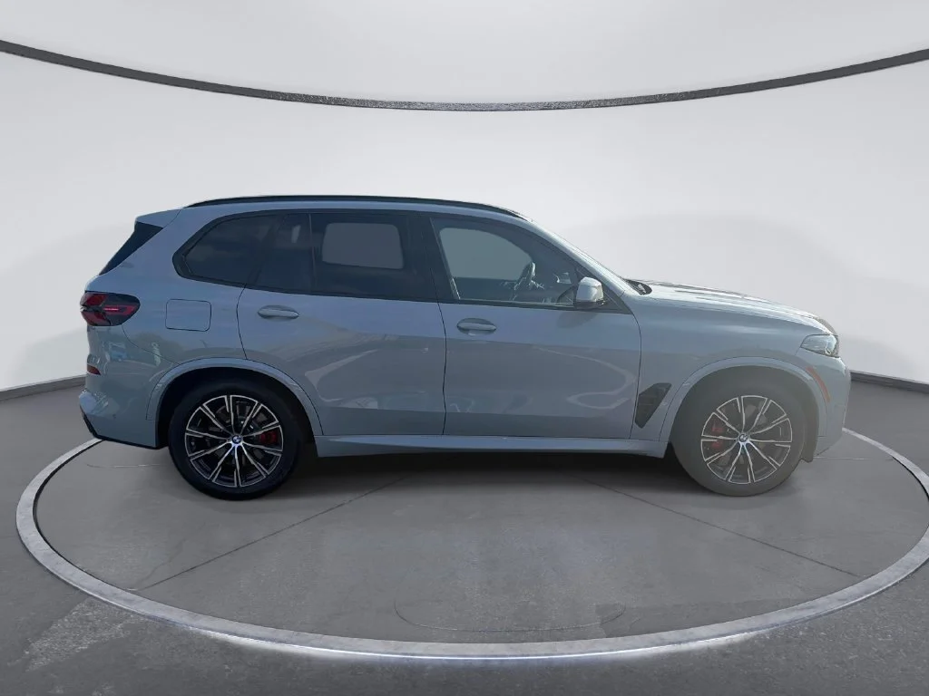 Used 2026 Gray BMW xDrive50e image 8