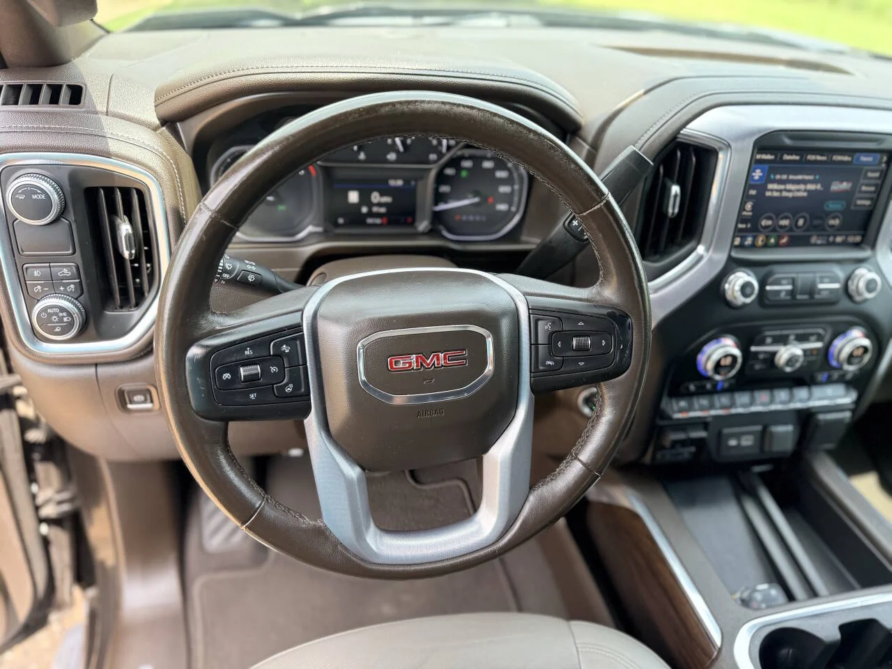 Used 2021 Pewter GMC SLT 4x2 4dr Crew Cab 5.8 ft. SB image 17