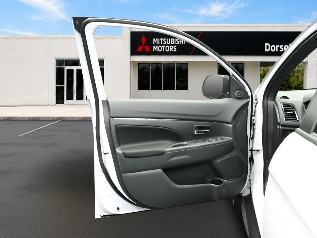 New 2026 White Diamond Mitsubishi Trail Edition image 8