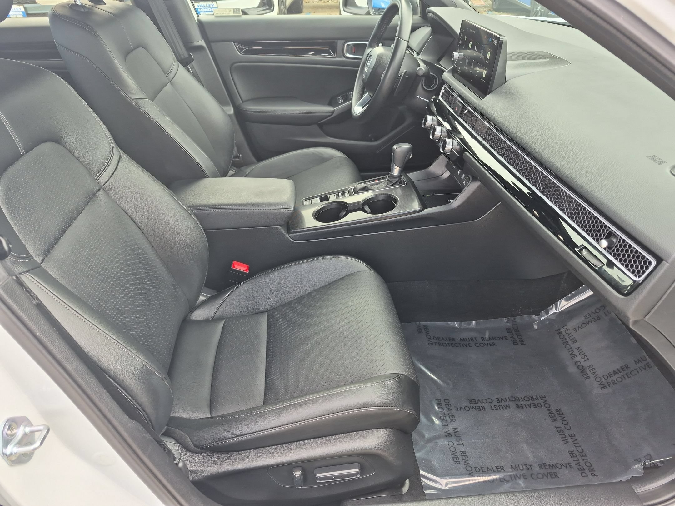 2025 Honda Civic Hatchback Sport Touring - Photo 32