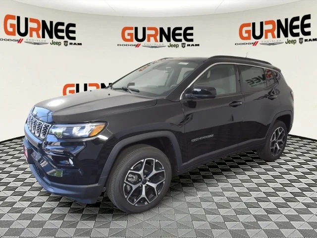 New 2026 Diamond Black Crystal Pearl-Coat Exterior Paint Jeep Limited image 5