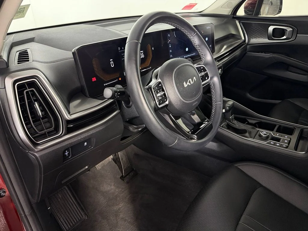 Used 2025 Red Kia S image 17
