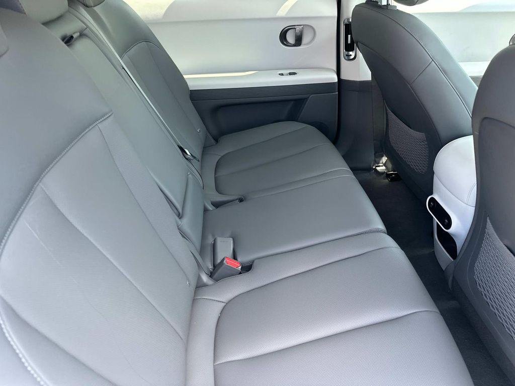 2025 Hyundai IONIQ 5 SEL - Photo 17