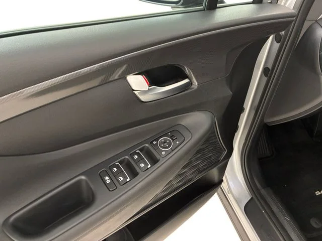 Used 2023 Silver Hyundai SEL image 13