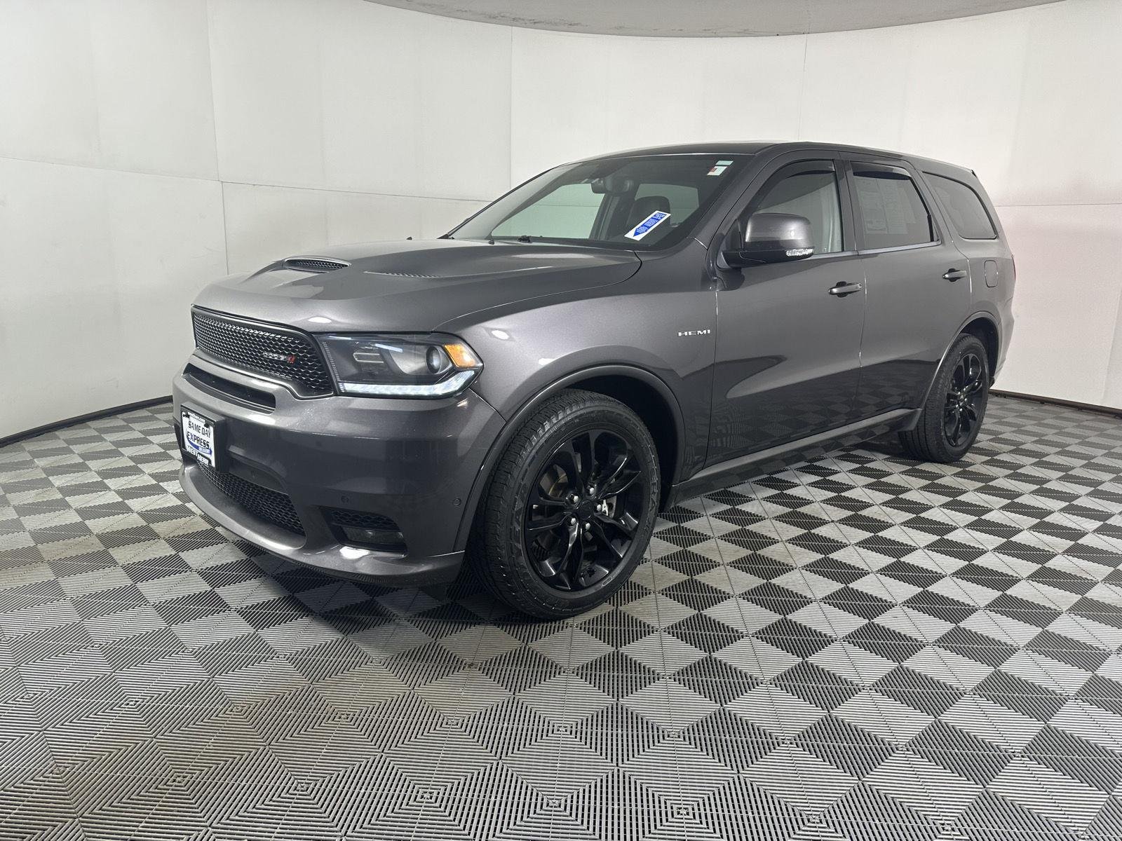 Used 2020 Granite Crystal Metallic Dodge R/T image 12