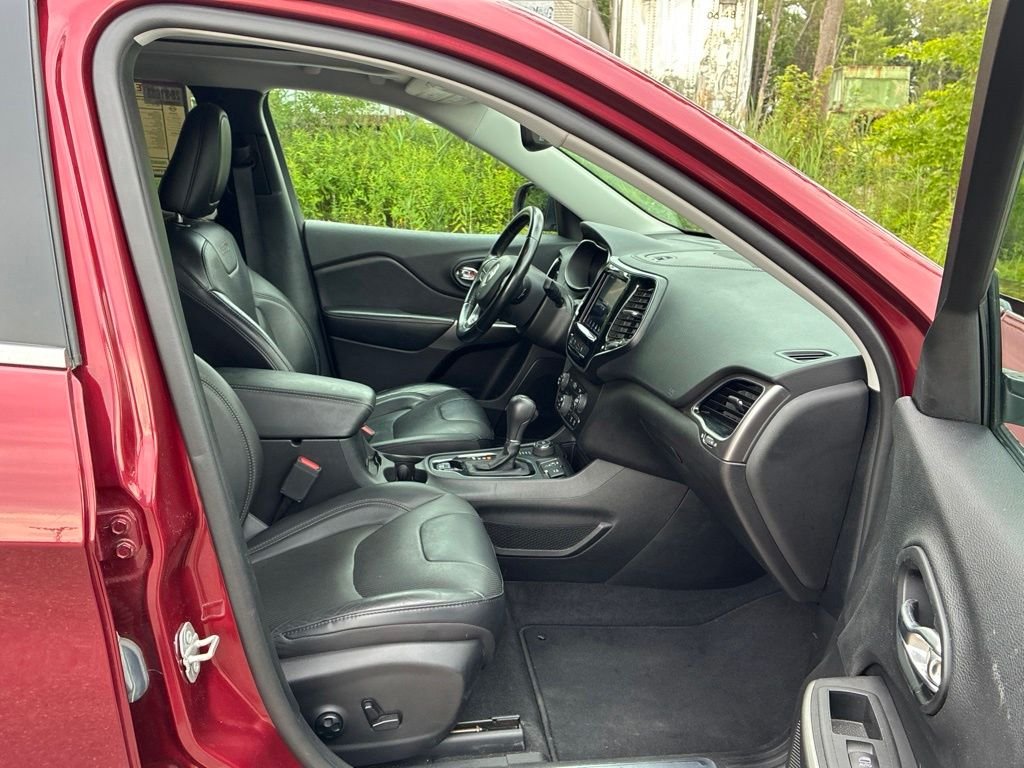 Used 2021 Red Jeep Limited image 38