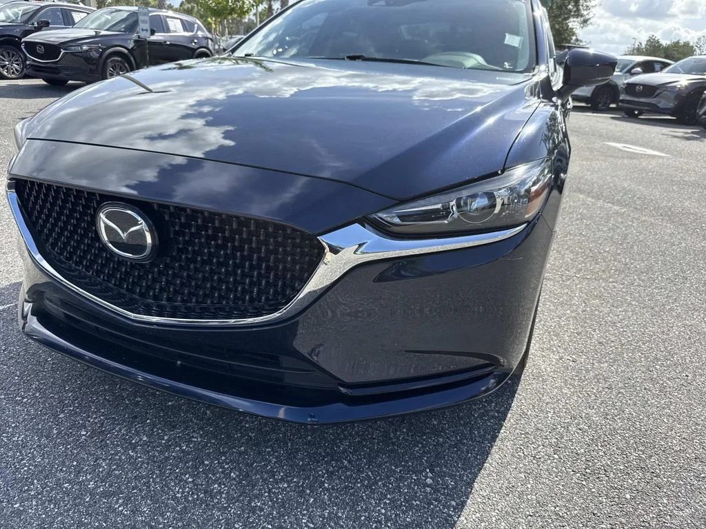 Used 2021 Blue Mazda Touring image 9
