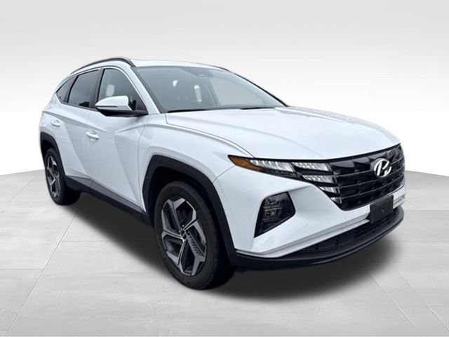 Used 2023 White Hyundai SEL image 3