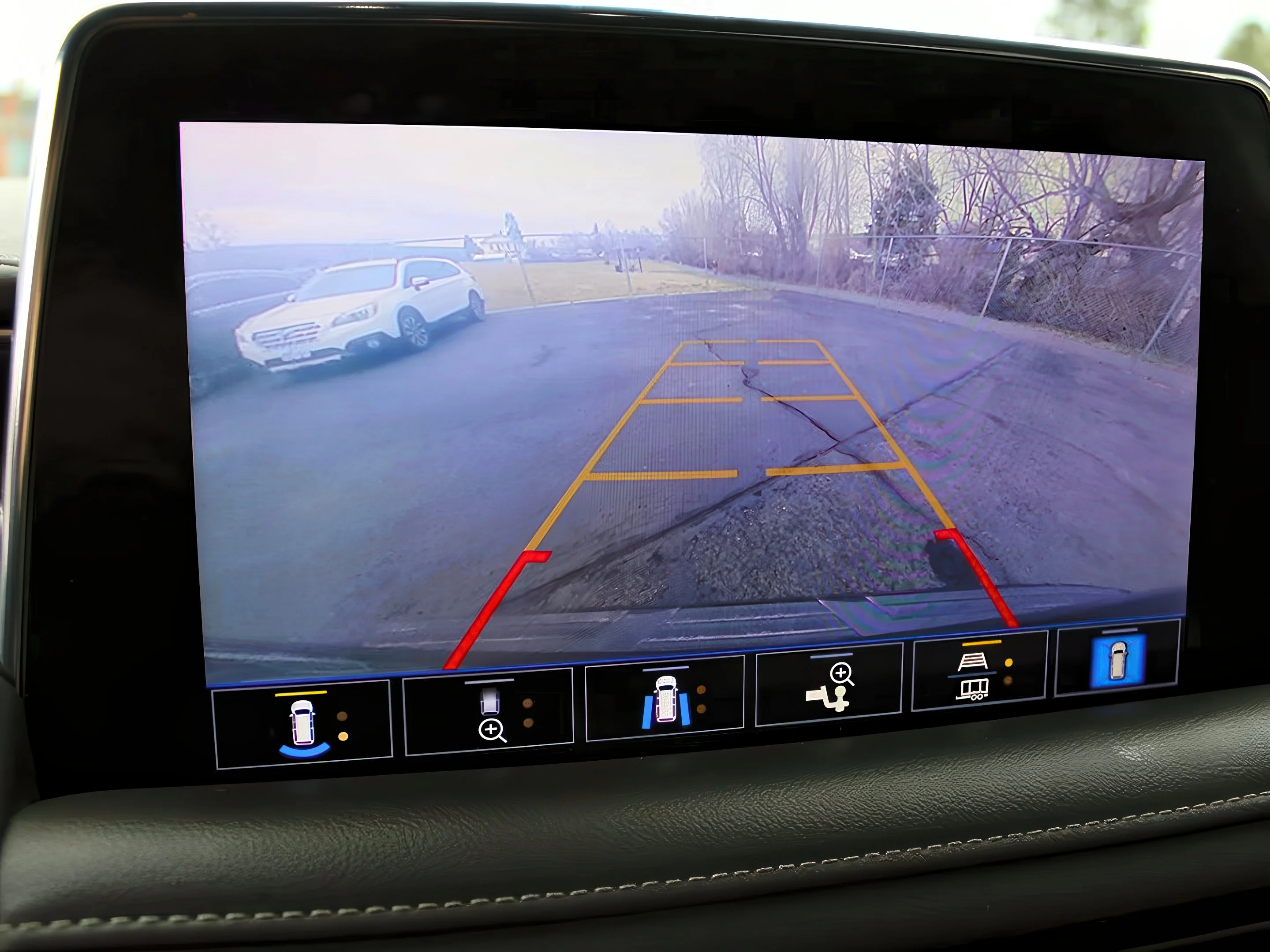 2021 Chevrolet Suburban Z71 - Photo 19