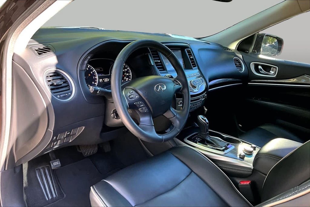 Used 2020 Brown INFINITI PURE image 18