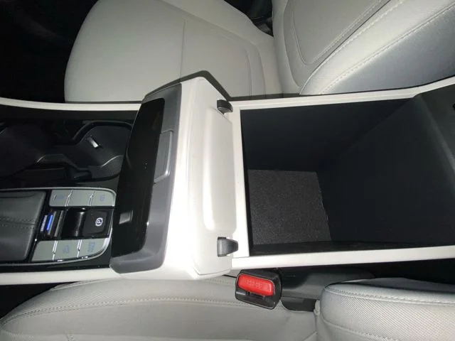 Used 2026 Gray Hyundai SE image 21
