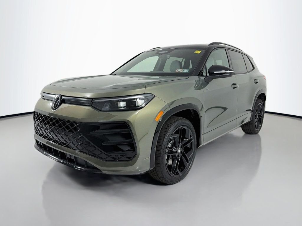 New 2026 Avocado Green w/Deep Black Roof Volkswagen 2.0T SE R-Line Black 4MOTION image 3
