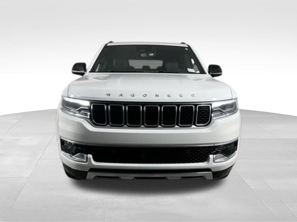 2023 Jeep Wagoneer L Series III - Photo 4