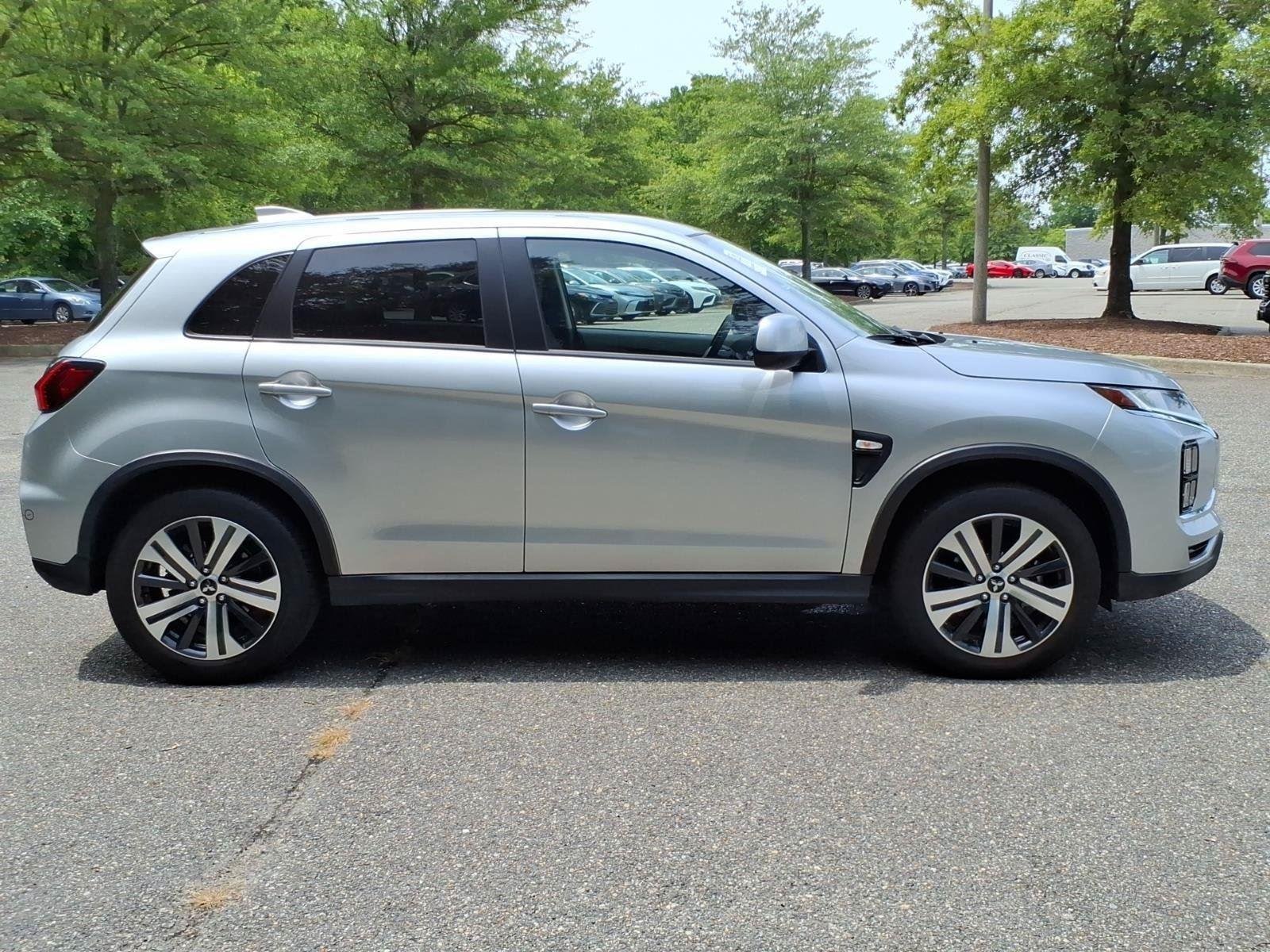 Used 2025  MITSUBISHI  image 8