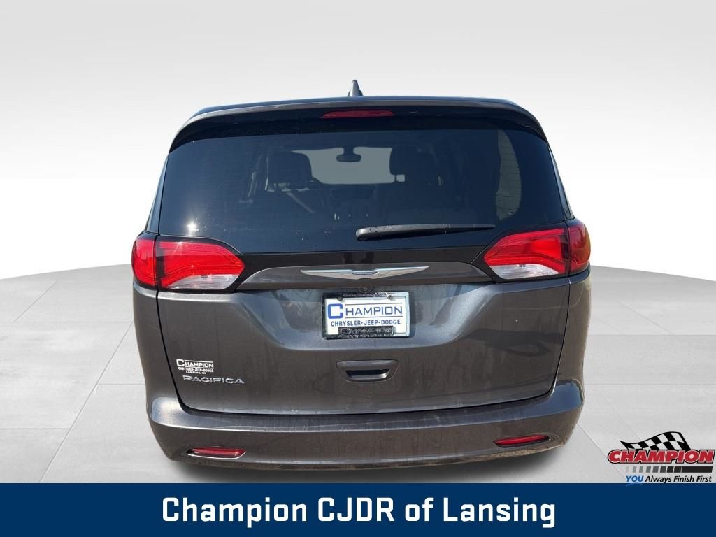 Used 2017 Gray Chrysler Touring image 7