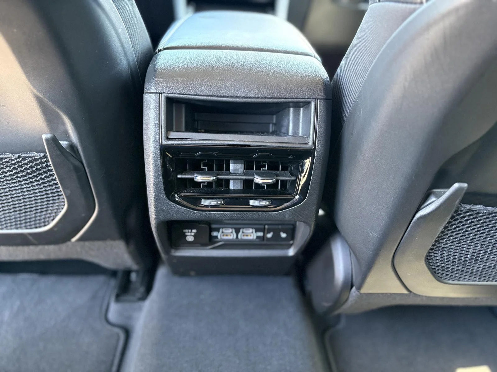 Used 2023 Velvet Red Pearlcoat Jeep Limited image 29