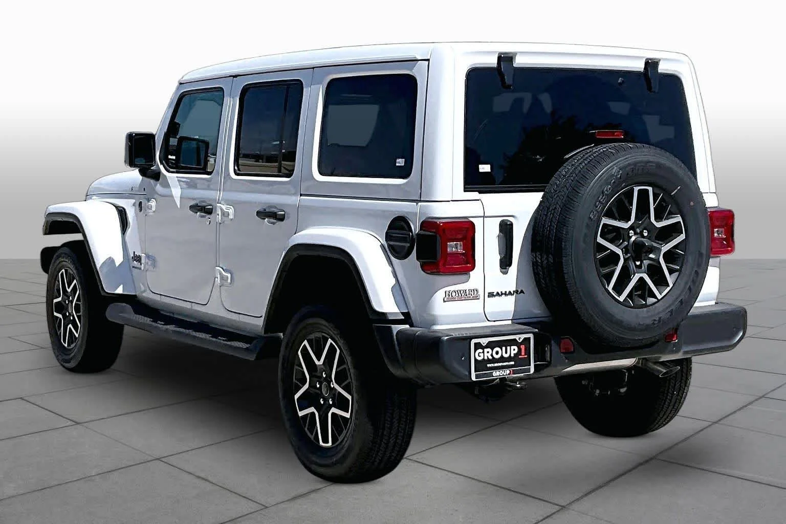 New 2027 Bright White Clear-Coat Paint Jeep Sahara image 13
