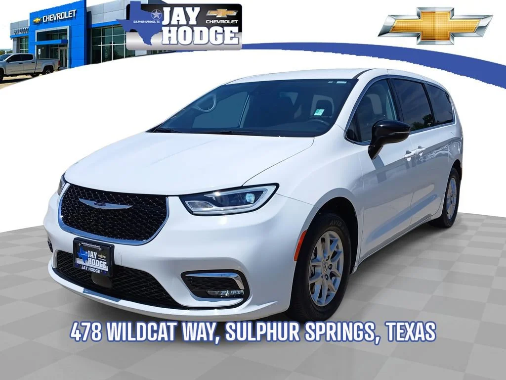 2024 Chrysler Pacifica Touring L's photo