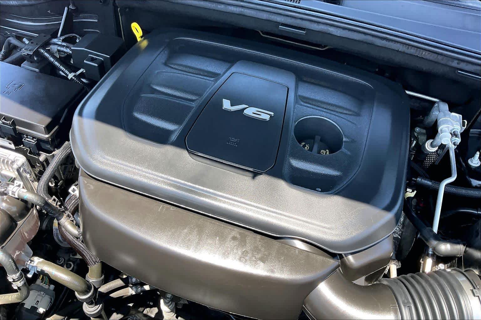 Used 2018 Diamond Black Crystal Pearlcoat Jeep Upland image 30