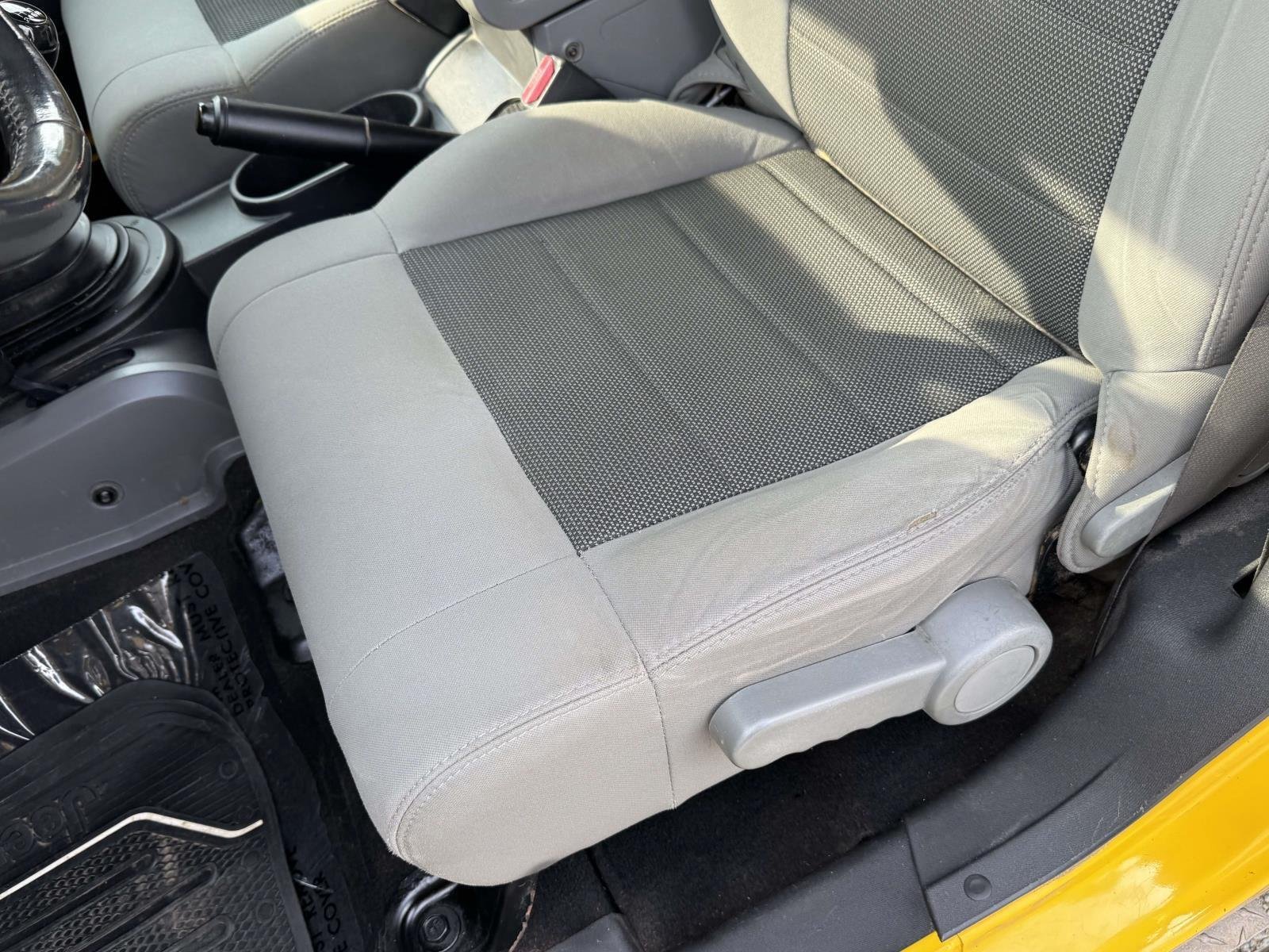Used 2008 Detonator Yellow Jeep X image 15