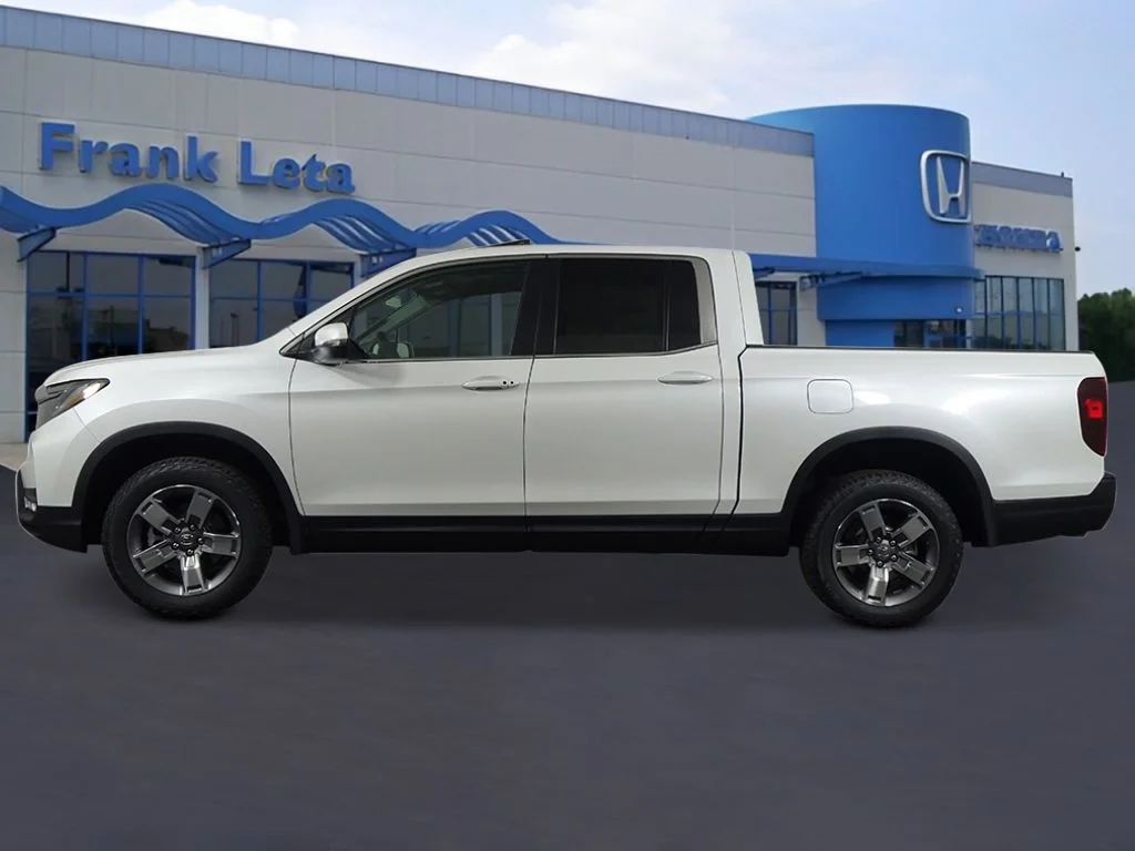New 2026 Platinum White Pearl Honda RTL image 2