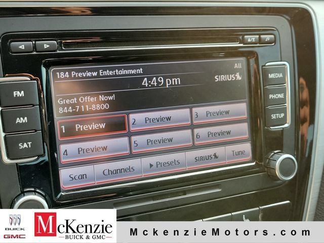 Used 2013 Silver Volkswagen SE image 17