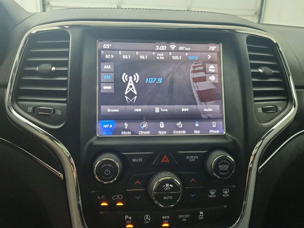 Certified Used 2018 Gray Jeep Limited image 27