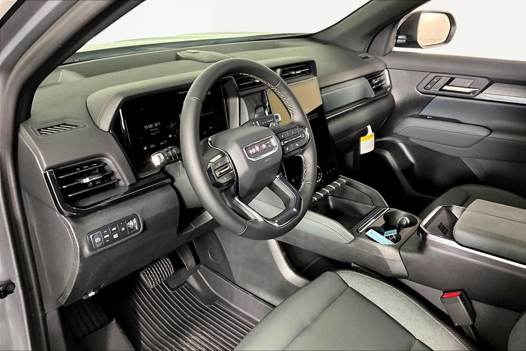 2026 GMC Terrain AT4 - Photo 8