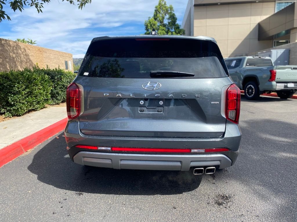 Used 2025 Gray Hyundai SEL image 8