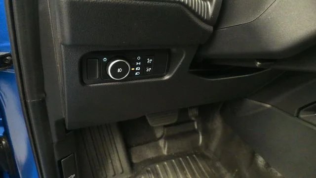 New 2026 Velocity Blue Metallic Ford XL image 15