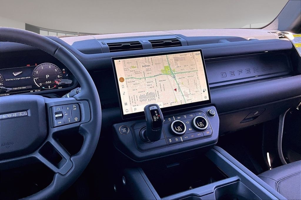 New 2026 FUJI WHITE Land Rover S 300PS  image 6
