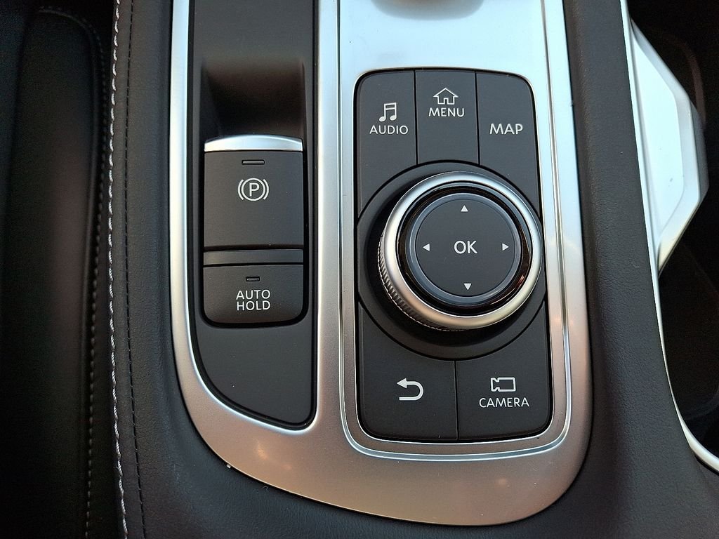 New 2026 RADIANT WHITE INFINITI Luxe AWD image 18
