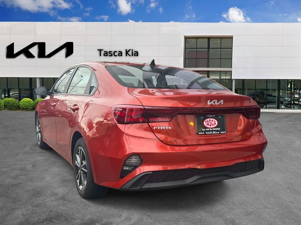Used 2023 Red Kia LXS image 6