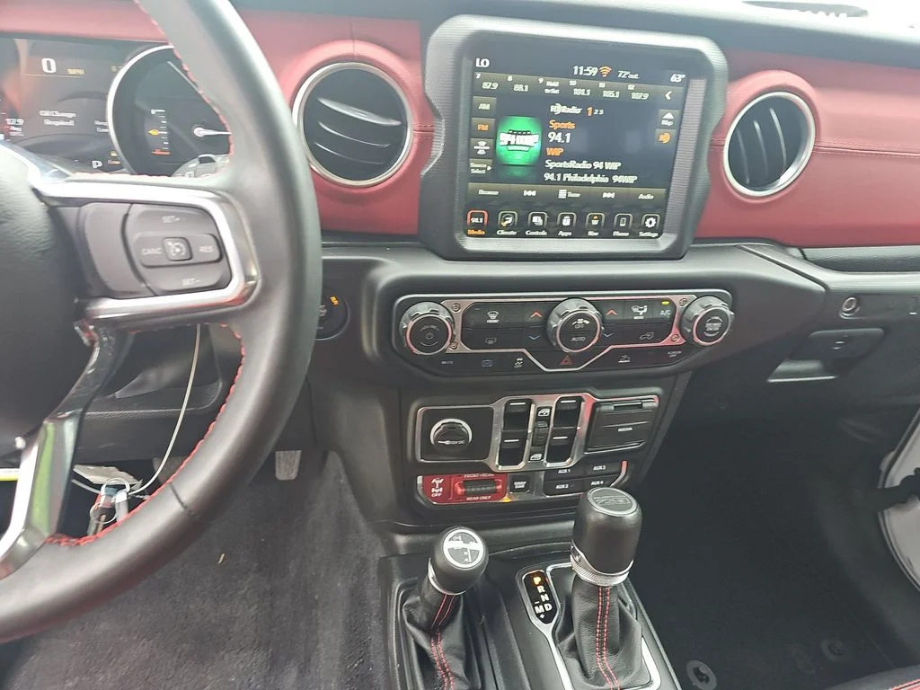 Used 2023 White Jeep Rubicon 20th Anniversary Edition 4xe image 6