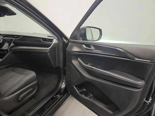 Used 2024 Black Jeep Laredo image 26