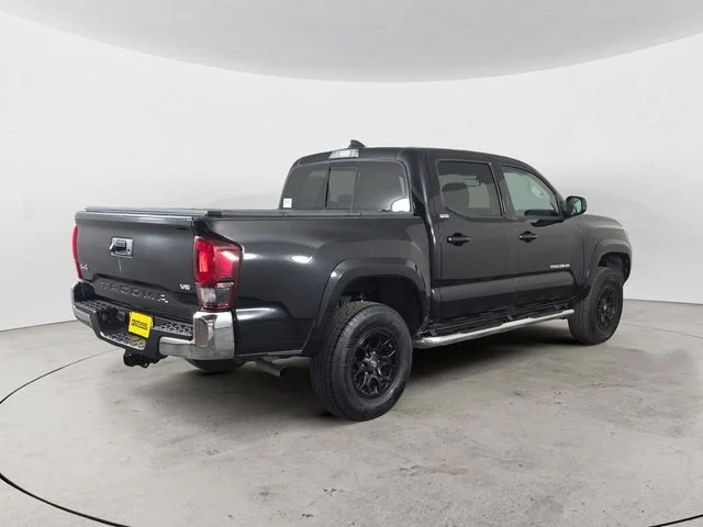 Used 2020 Midnight Black Metallic Toyota SR5 image 5