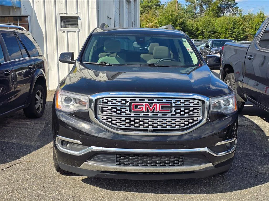 Used 2019 Black GMC Denali image 9