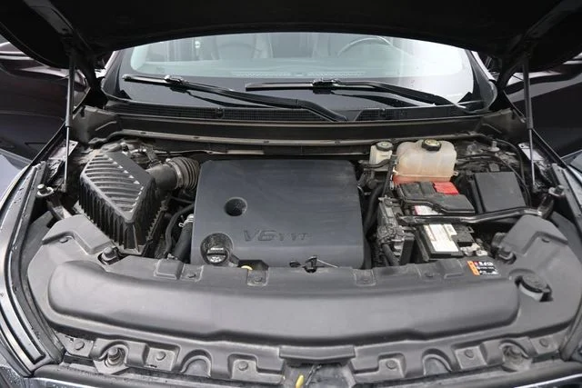 Used 2020 Red Buick Avenir image 12
