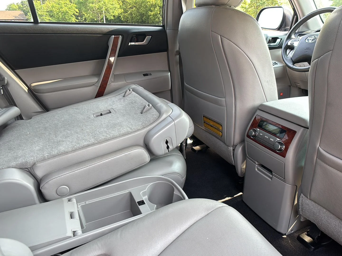 Used 2013 Nautical Blue Metallic Toyota Limited image 22