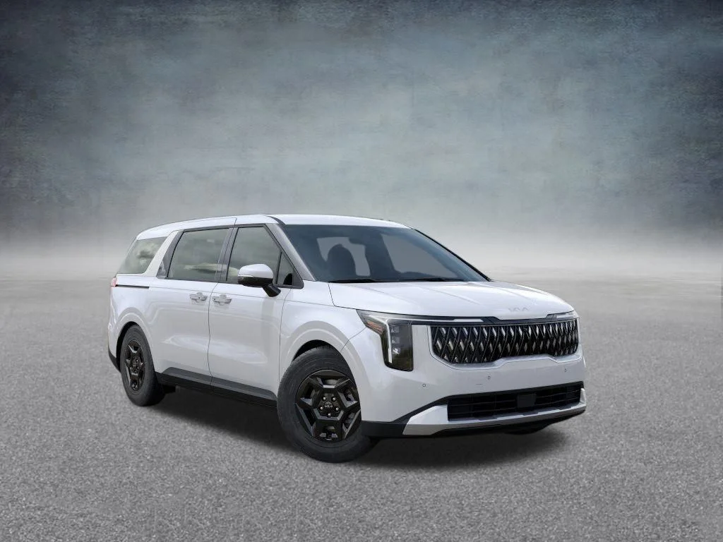 Used 2026 White Kia LXS image 8