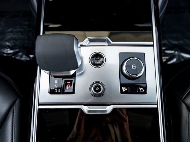 Used 2023 Carpathian Gray Premium Metallic Land Rover SE image 19