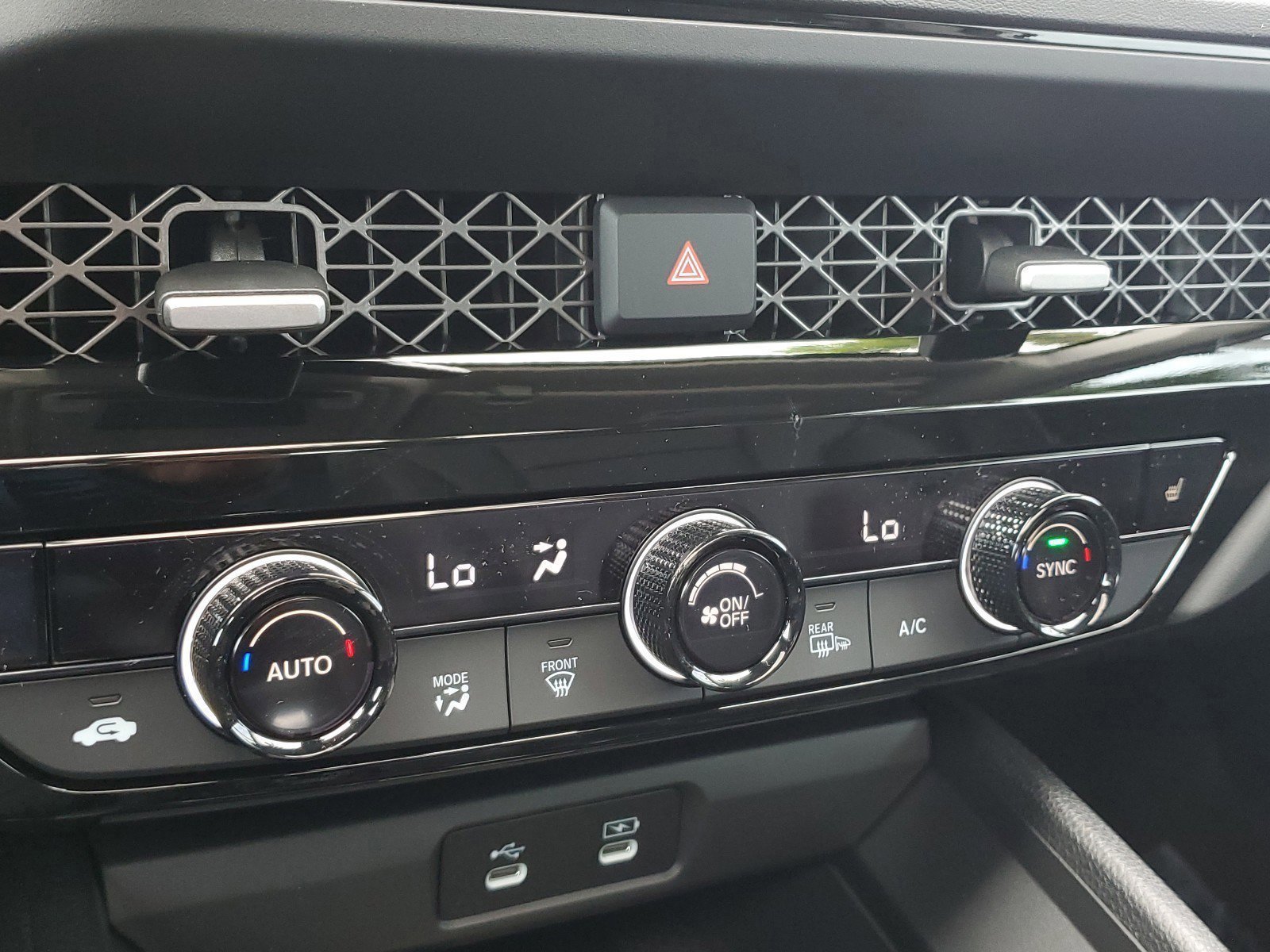 2025 Honda Accord Hybrid EX-L - Photo 26