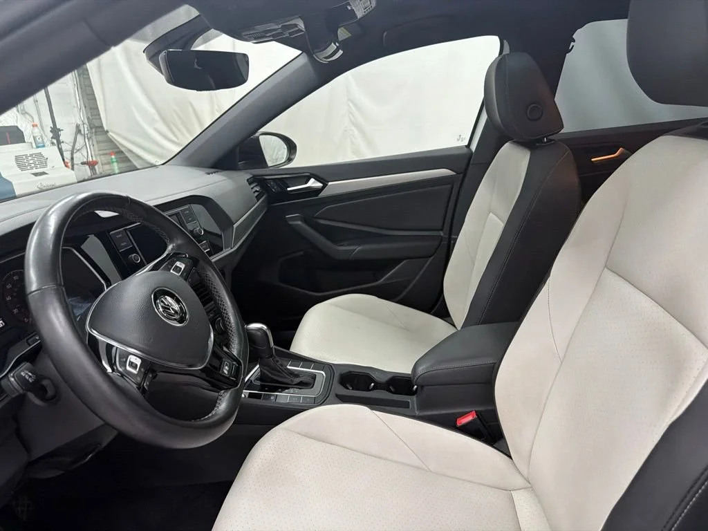 Used 2020 White Volkswagen R-Line image 15
