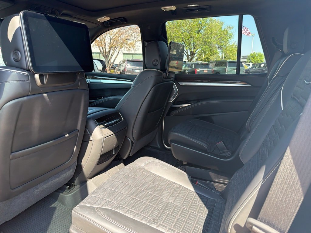 Used 2026 White Cadillac Platinum Sport image 13
