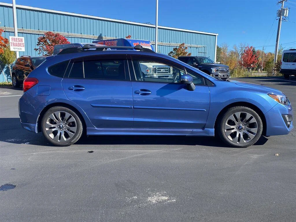 Used 2016 Quartz Blue Pearl Subaru 2.0i Sport Premium image 11