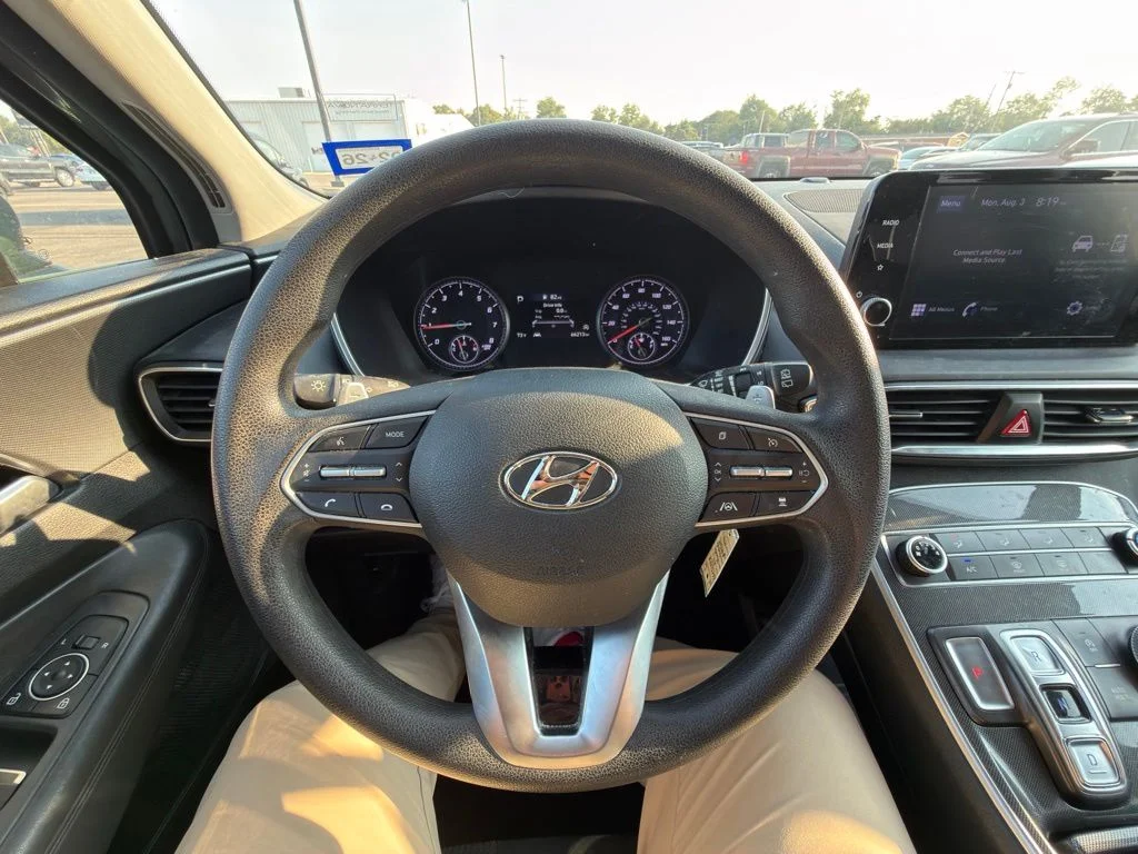 Used 2022 Gray Hyundai SE image 12
